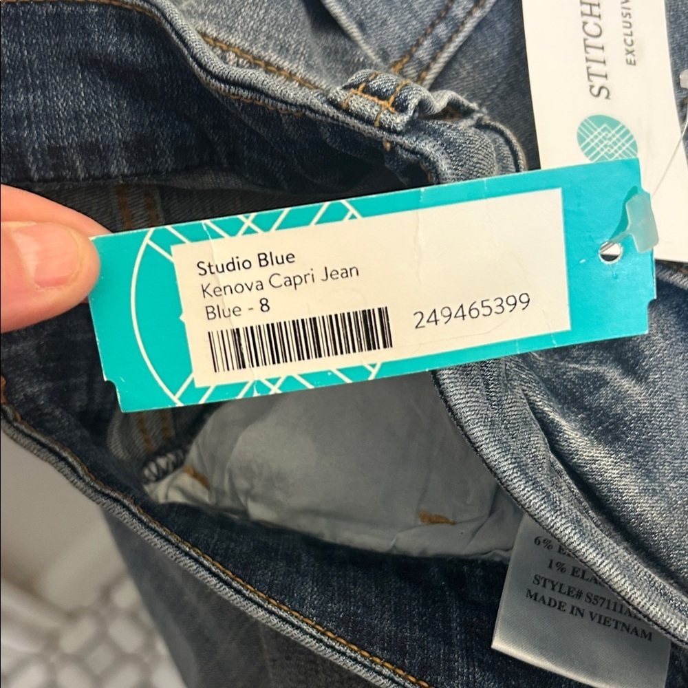 Studio Blue Kenova Capri Jean Women's Distressed Denim Jeans size 29 - Picture 6 of 6